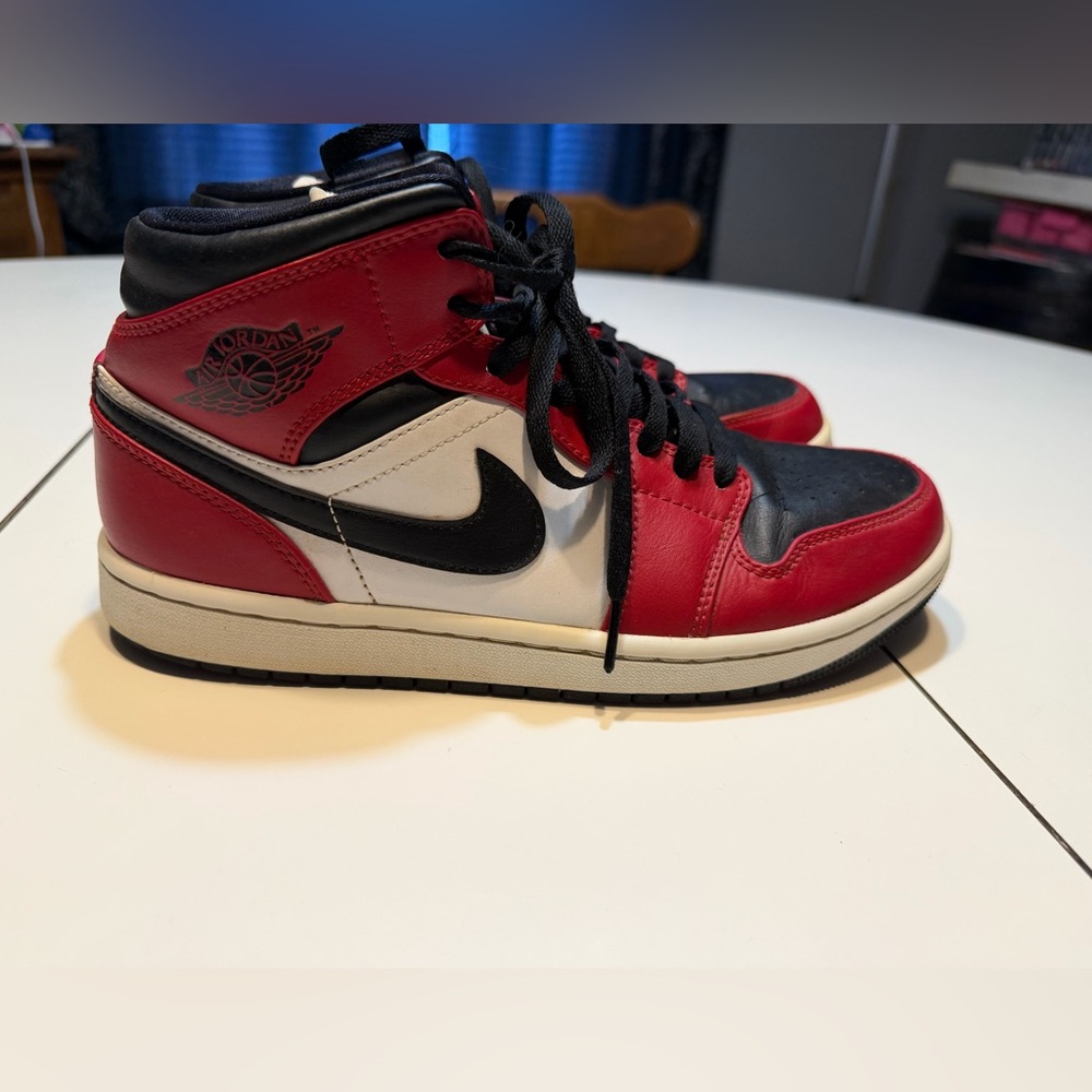 Nike Air Jordan 1 Mid Chicago Black Toe sneakers men’s 8 Europe 41 2019